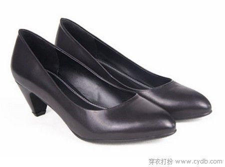 面试的时候穿什么鞋子好